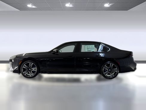 New 2025 BMW 760i xDrive AWD/4WD image 2