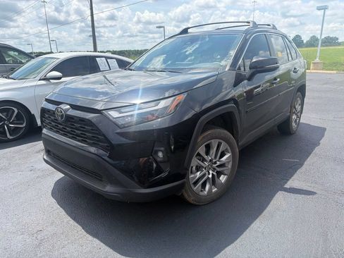 Used 2023 Toyota RAV4 XLE Premium FWD image 1