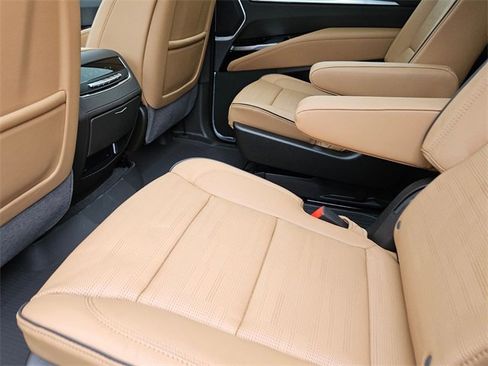 New 2026 Cadillac Escalade ESV Luxury image 21