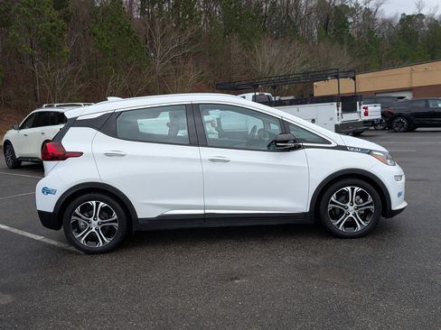 Used 2020 Chevrolet Bolt Premier w/ Infotainment Package image 10