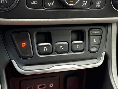 Used 2019 GMC Terrain SLE w/ Driver Convenience Package image 24