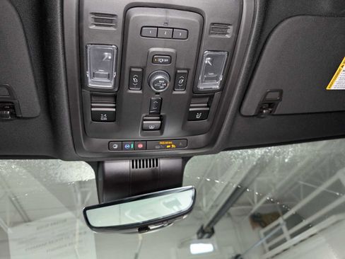 Used 2024 GMC Yukon Denali Ultimate image 46