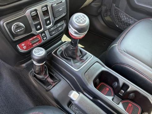 Used 2021 Jeep Wrangler Rubicon AWD/4WD image 28