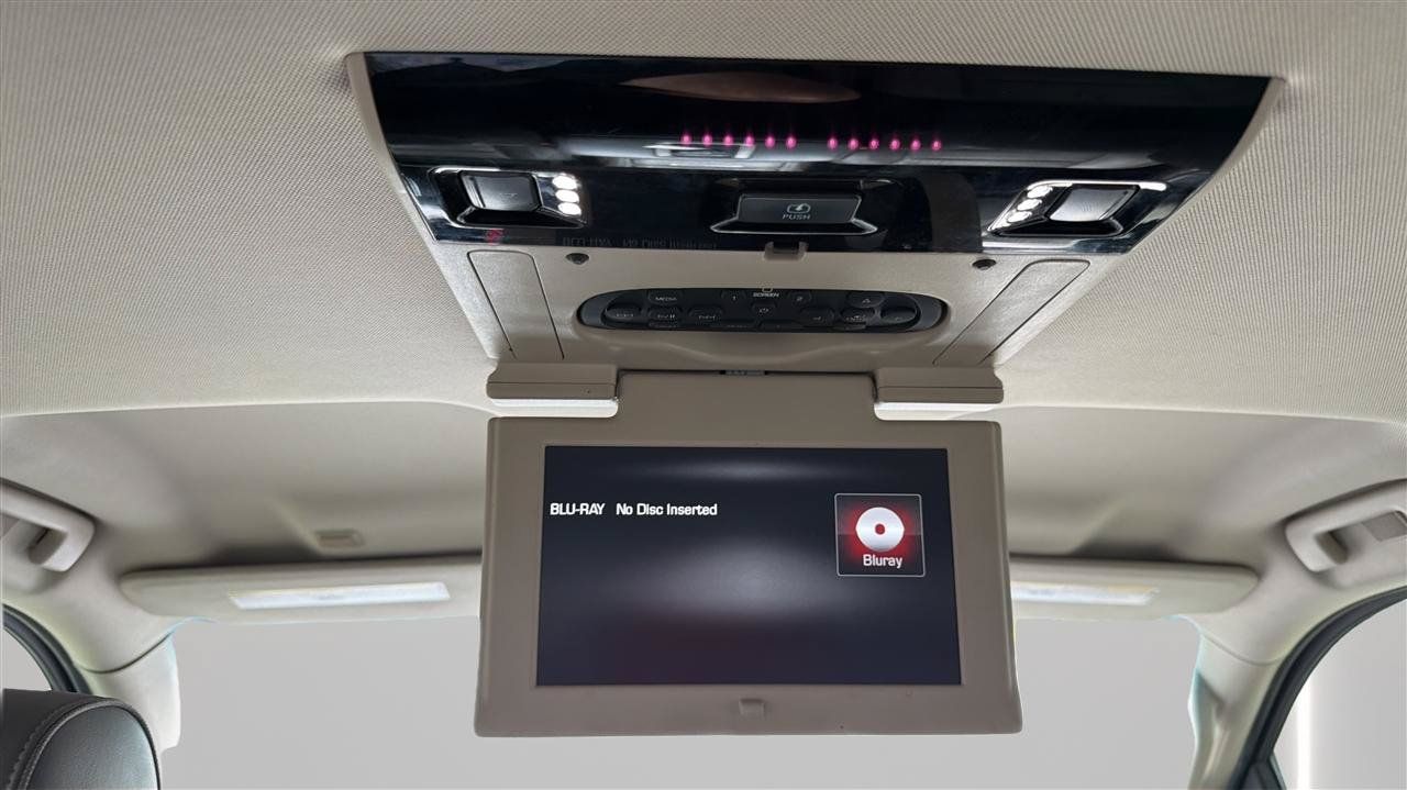 Used 2015 GMC Yukon XL Denali w/ Premium Package AWD/4WD image 23
