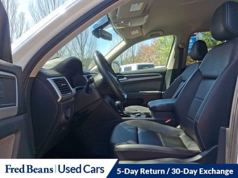 Certified 2023 Volkswagen Atlas SE w/ Black Wheel Package image 14