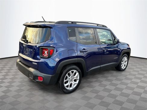 Used 2016 Jeep Renegade Latitude image 6