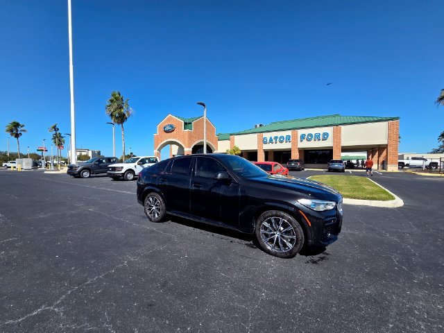 Used 2023 BMW X6 xDrive40i w/ Executive Package AWD/4WD image 2