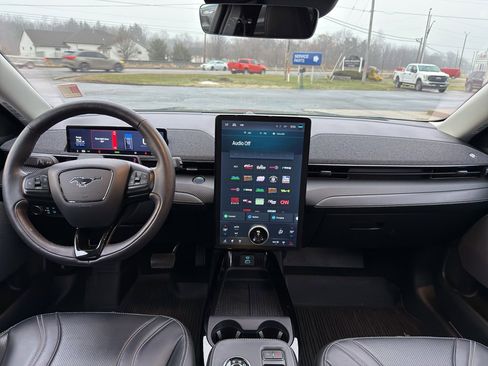 Used 2021 Ford Mustang Mach-E Premium image 16