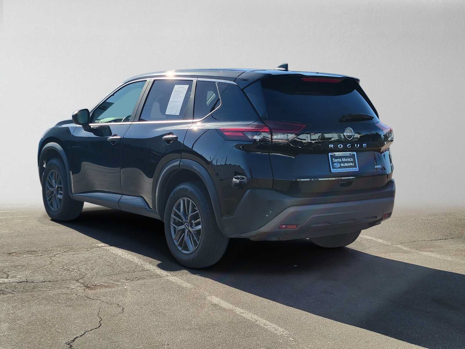 Used 2023 Nissan Rogue S AWD/4WD image 5