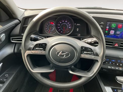 Used 2021 Hyundai Elantra SEL FWD image 14