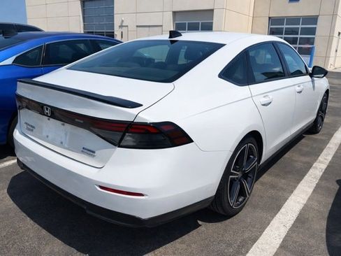 Used 2025 Honda Accord Sport image 2