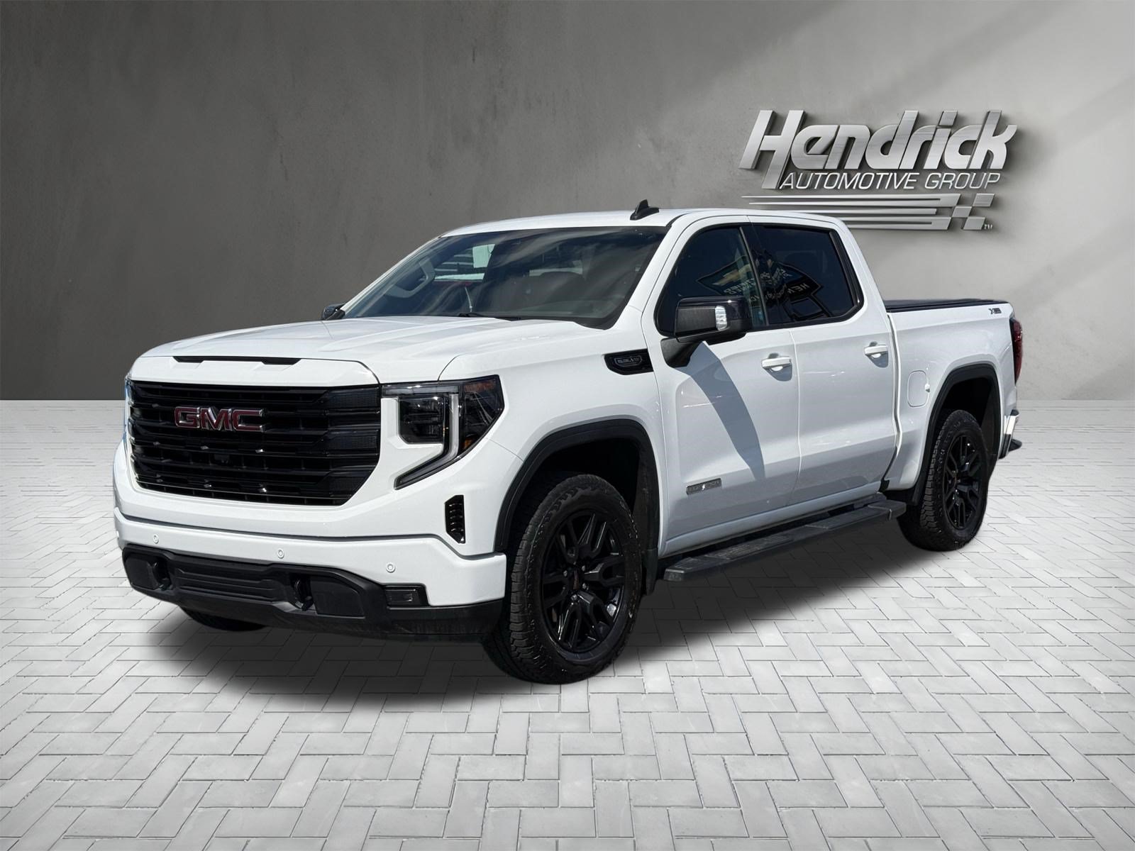 Used 2025 GMC Sierra 1500 Elevation w/ Elevation Premium Package AWD/4WD image 5