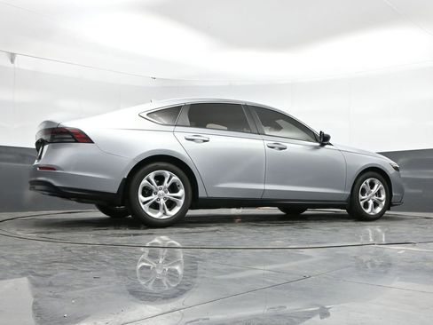 Used 2024 Honda Accord LX image 38