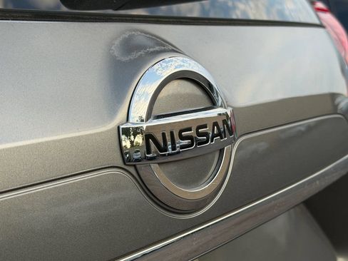Used 2018 Nissan Rogue S FWD image 10