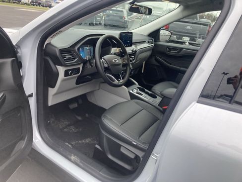 New 2025 Ford Escape Active w/ Cold Weather Package image 35