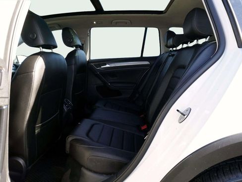 Used 2017 Volkswagen Golf Alltrack SEL image 19