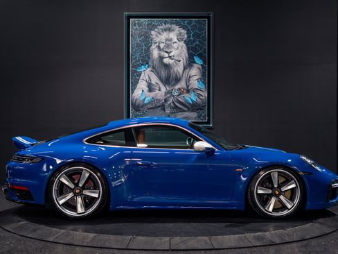 Used 2023 Porsche 911 Sport Classic RWD image 3