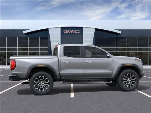 New 2026 GMC Canyon Denali image 5