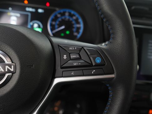 Used 2024 Nissan Leaf SV Plus image 27