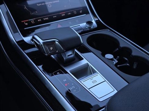 New 2026 Audi Q8 Premium Plus image 24