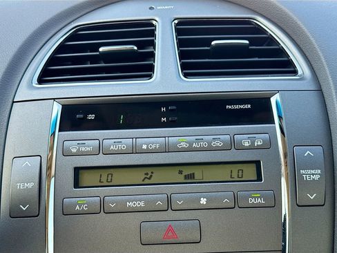 Used 2011 Lexus ES 350 image 16