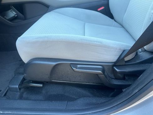 Used 2022 Honda HR-V LX image 10