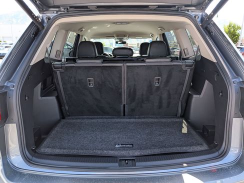 Used 2024 Volkswagen Atlas SE AWD/4WD image 29