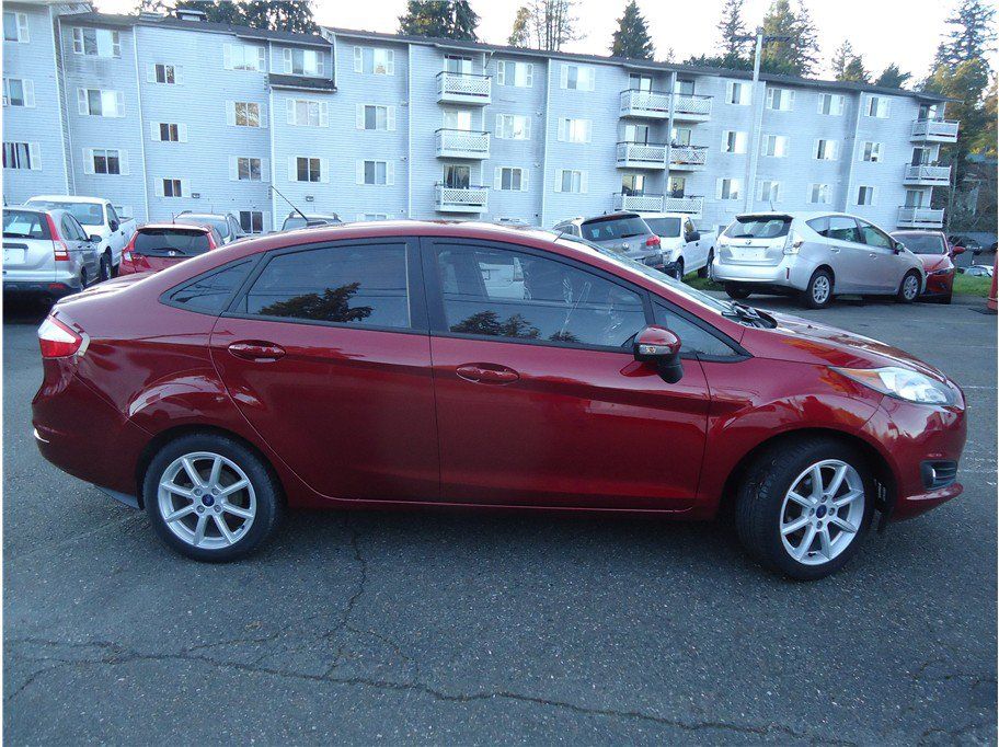 Used 2016 Ford Fiesta SE w/ Equipment Group 201A FWD image 5