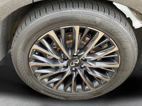 Used 2025 INFINITI QX80 Autograph AWD/4WD image 11