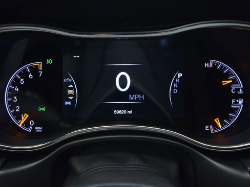 Used 2020 Jeep Grand Cherokee Altitude image 20