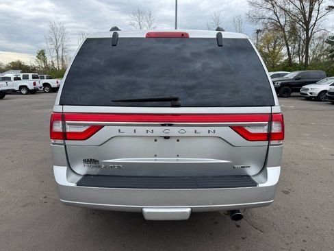 Used 2015 Lincoln Navigator 4WD image 4
