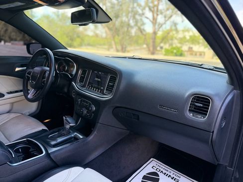 Used 2017 Dodge Charger R/T w/ Plus Group RWD image 13