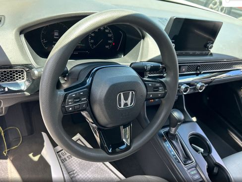 Used 2023 Honda Civic LX image 4