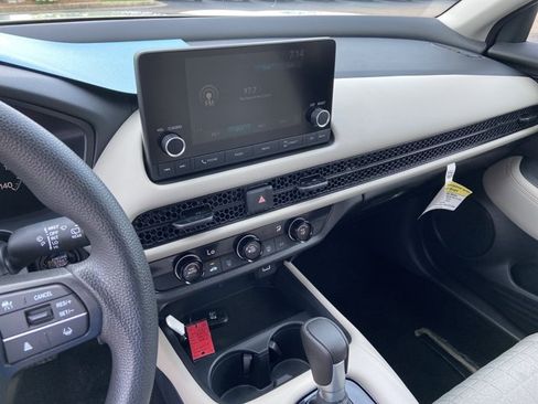 Used 2025 Honda HR-V LX image 23