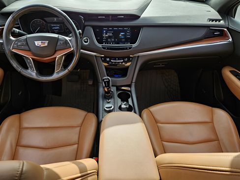 Used 2022 Cadillac XT5 Premium Luxury image 11