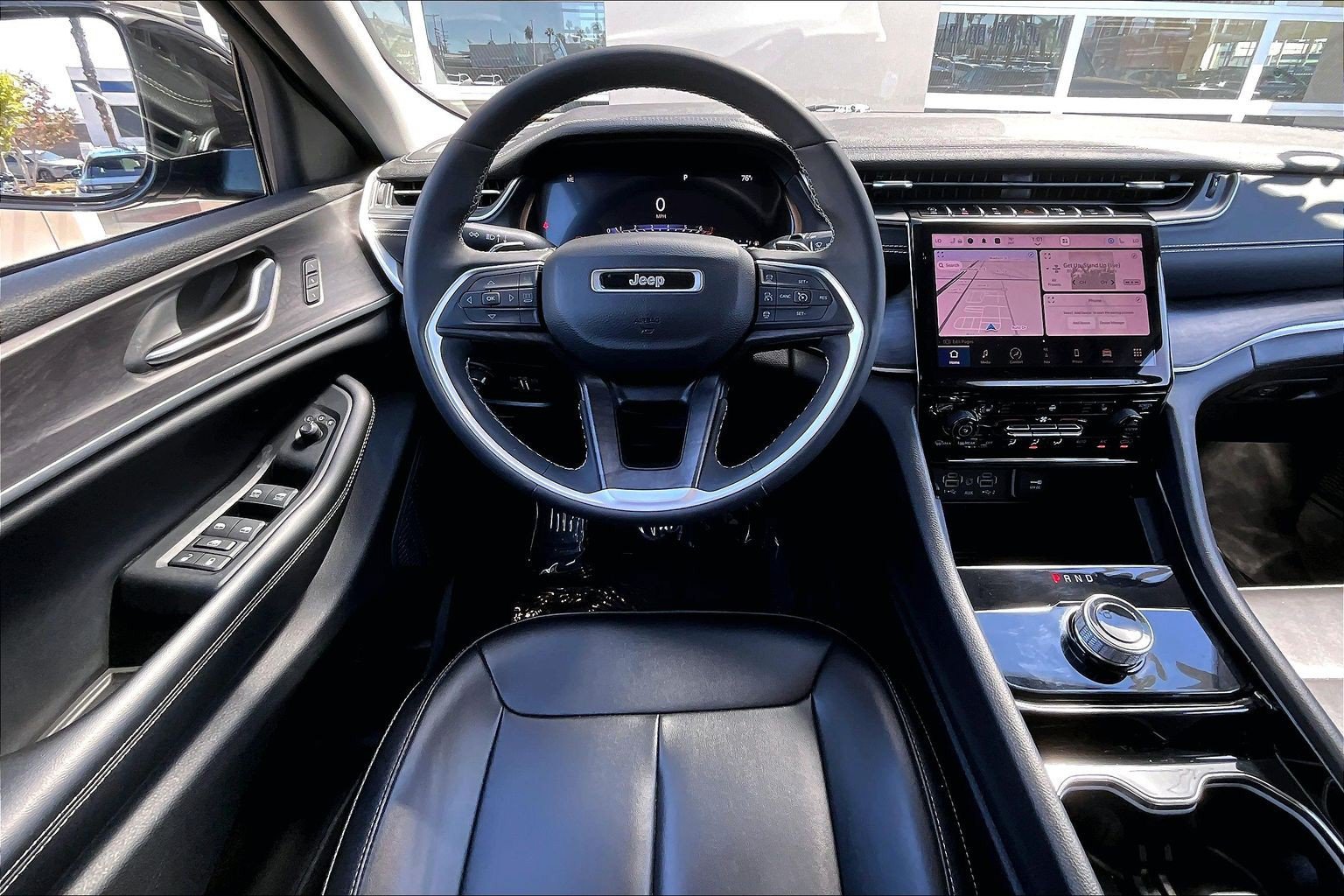 Used 2023 Jeep Grand Cherokee L Limited RWD image 5