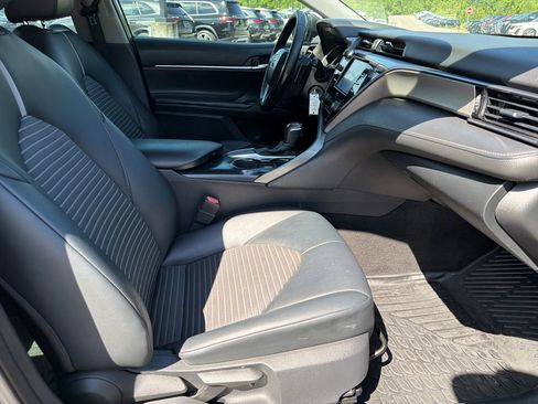 Used 2020 Toyota Camry SE FWD image 51