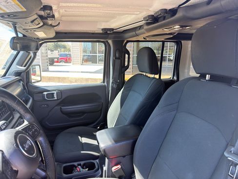Used 2021 Jeep Wrangler Unlimited Sport S image 24
