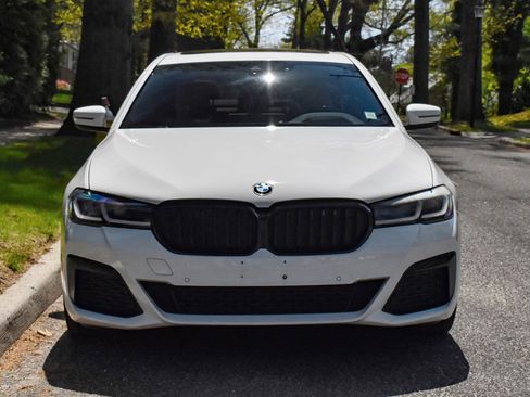 Used 2022 BMW 530i xDrive w/ M Sport Package AWD/4WD image 12