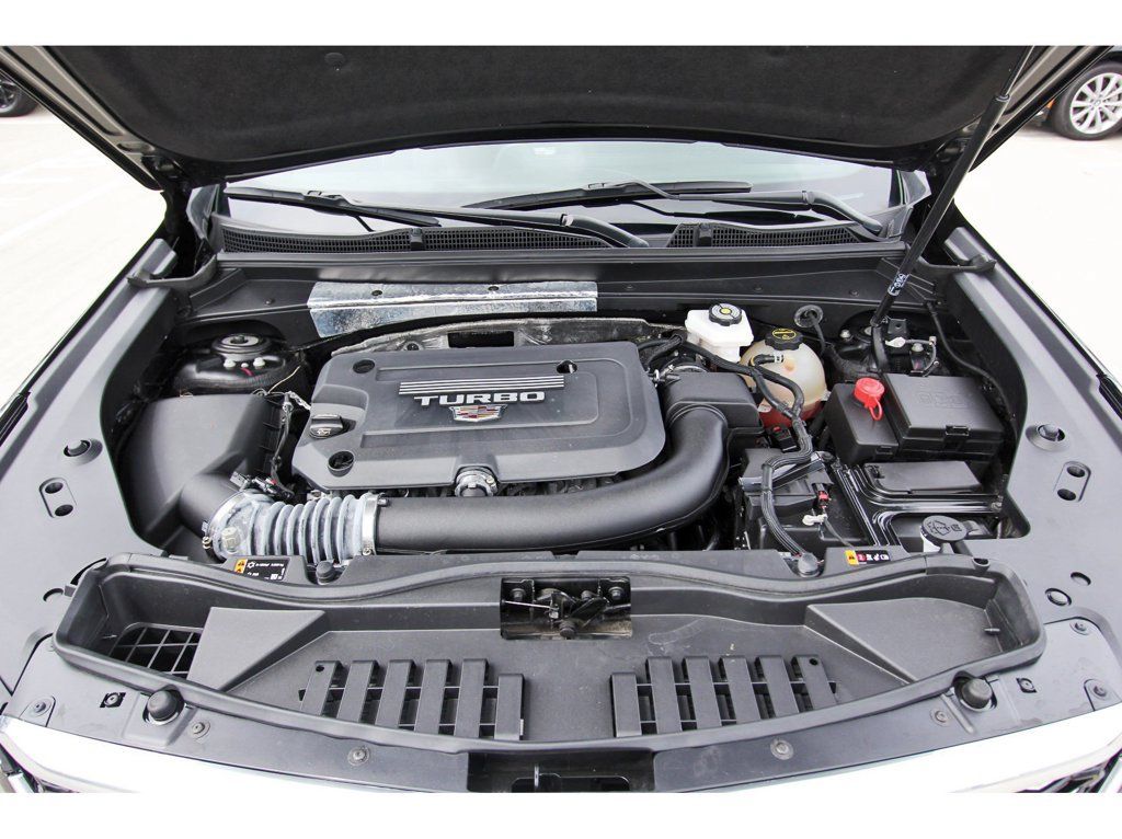 Certified 2025 Cadillac XT4 Premium Luxury FWD image 32