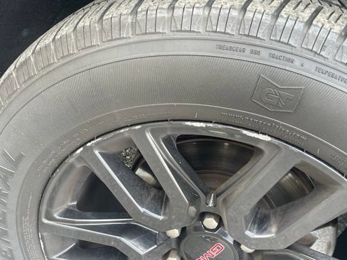 Used 2020 GMC Sierra 1500 Elevation AWD/4WD image 11