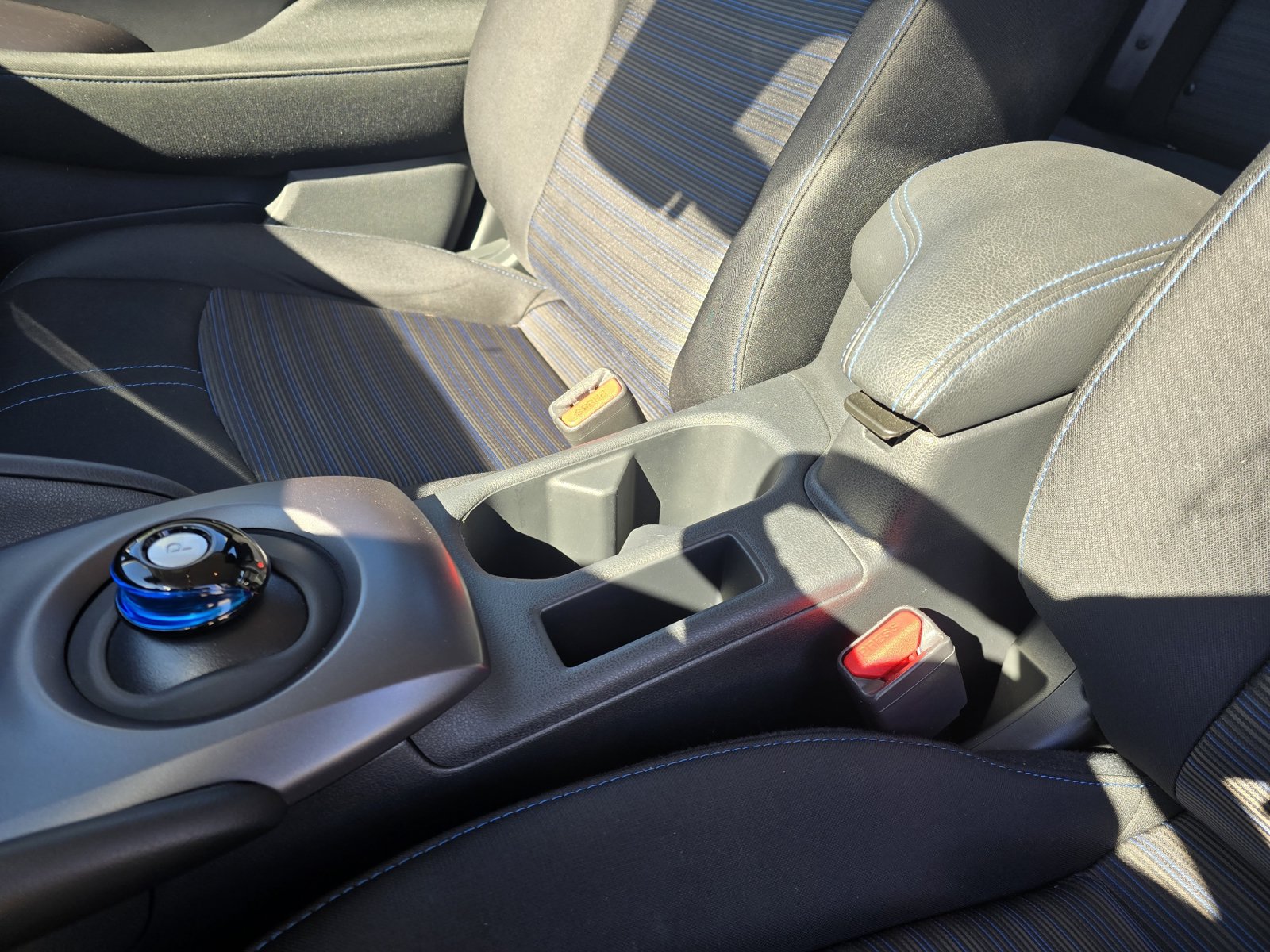Used 2025 Nissan Leaf S FWD image 22