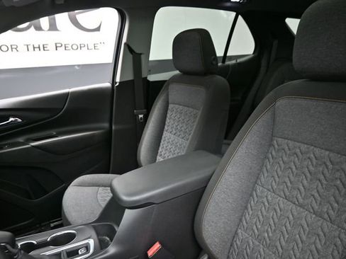 Used 2022 Chevrolet Equinox LT FWD image 16