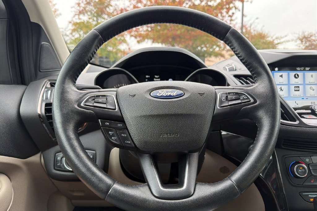 Used 2017 Ford Escape Titanium FWD image 21
