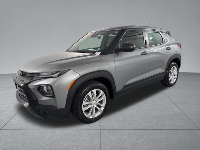 Used 2023 Chevrolet TrailBlazer LS w/ LPO, Blackout Package FWD image 4