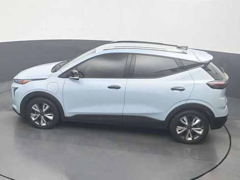 Used 2022 Chevrolet Bolt EUV LT w/ Convenience Package FWD image 22