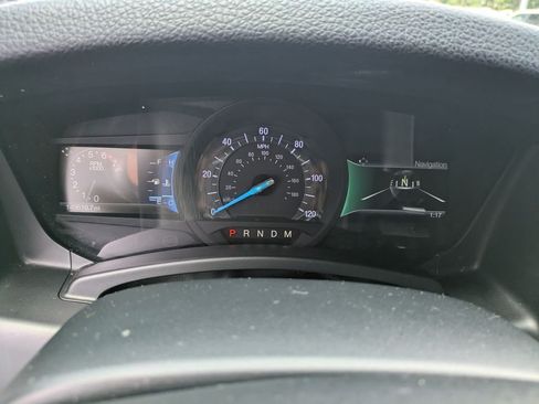 Used 2017 Ford Expedition Limited w/ Equipment Group 301A RWD image 31