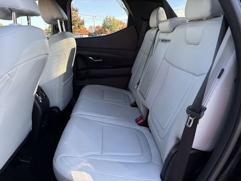 Used 2025 Hyundai Santa Cruz SEL FWD image 24