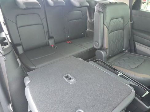 New 2026 Nissan Pathfinder Platinum image 22