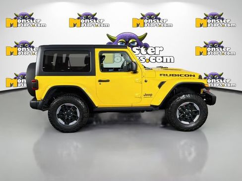 Used 2019 Jeep Wrangler Rubicon w/ Uconnect 4C Nav & Sound Group AWD/4WD image 4